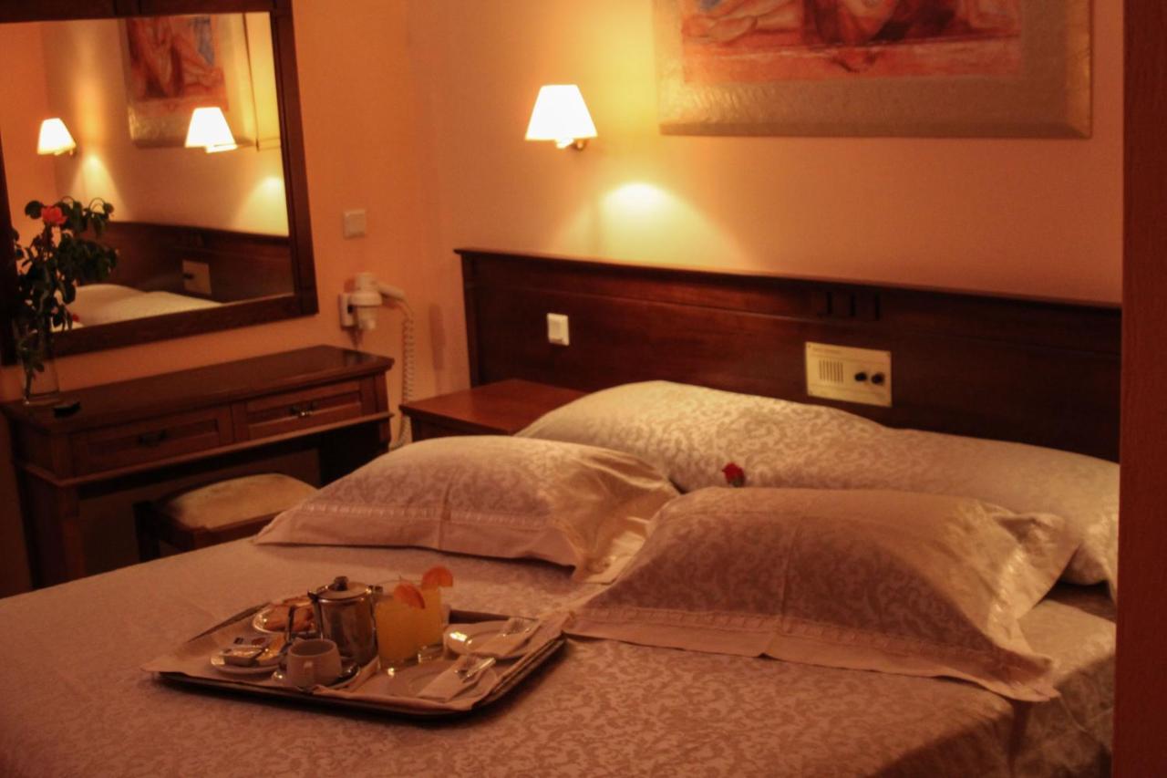 La Calma Hotel Dassia  Eksteriør billede