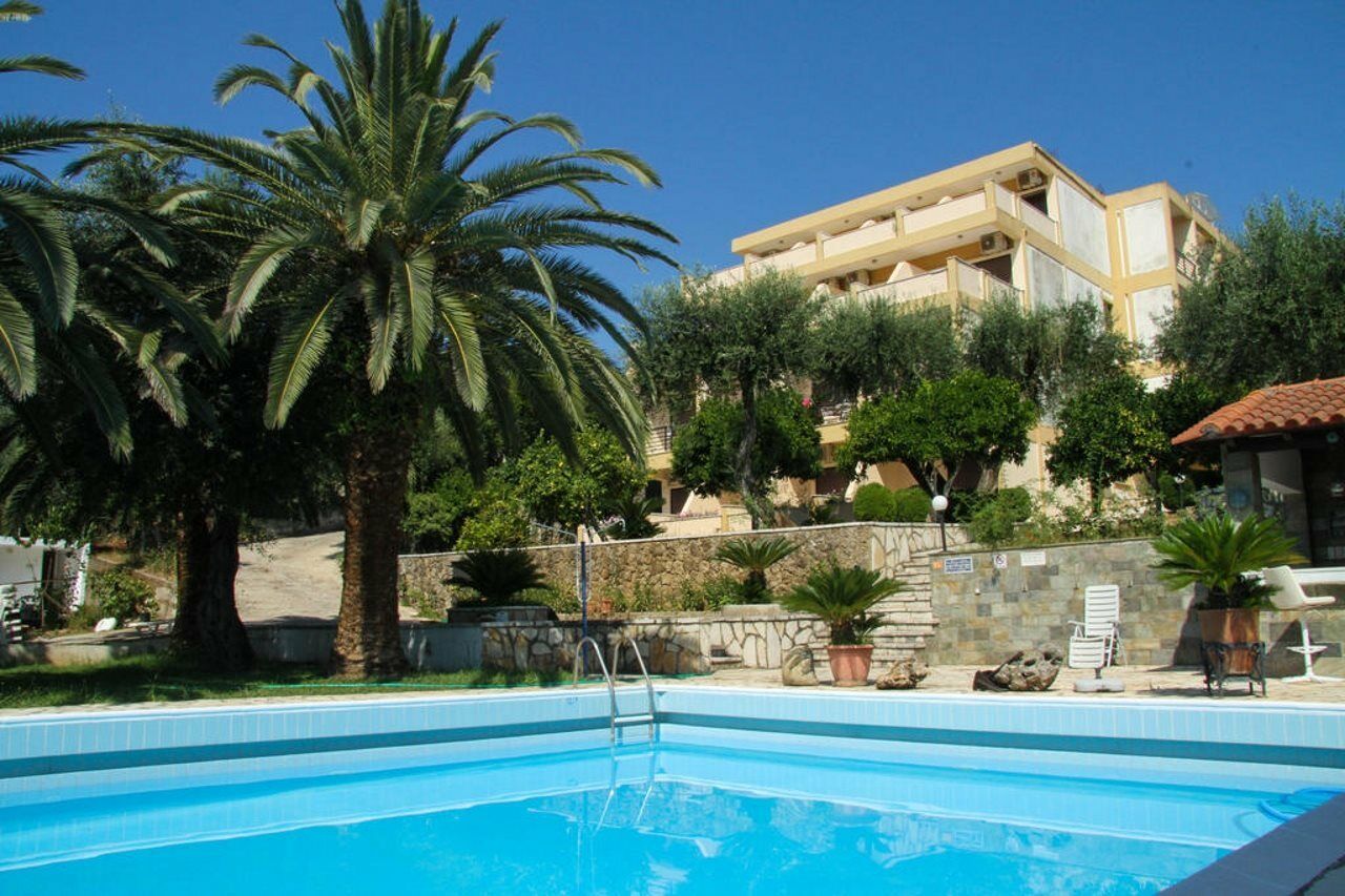 La Calma Hotel Dassia  Eksteriør billede